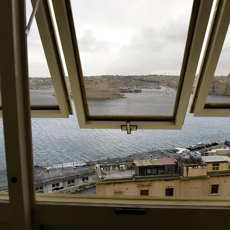 British Hotel La Valette
