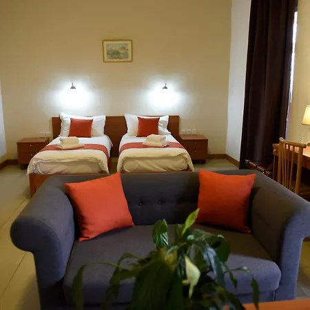 Hotel British 2*