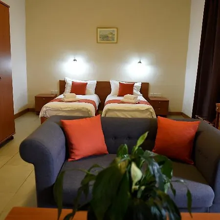 Hotel British
